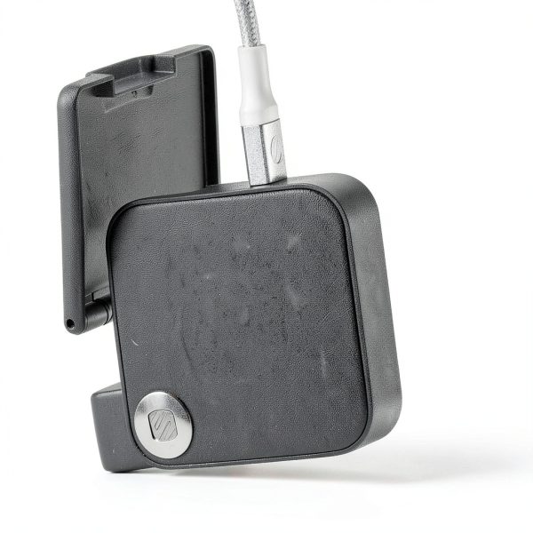 Scosche 30W Travel Charger Fast Charging 2-in-1 Design-1